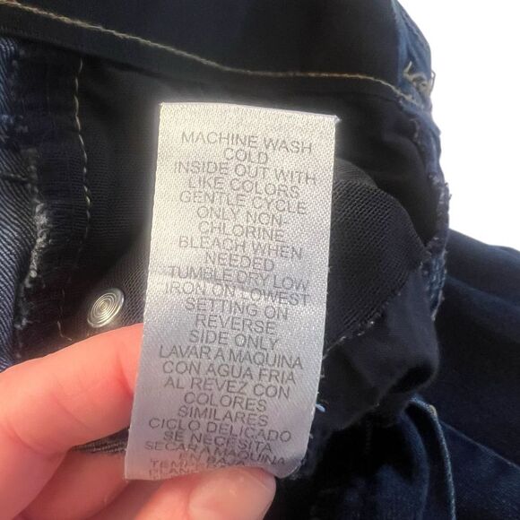 Democracy dark wash boot cut jeans. Size 6 - Picture 4 of 10